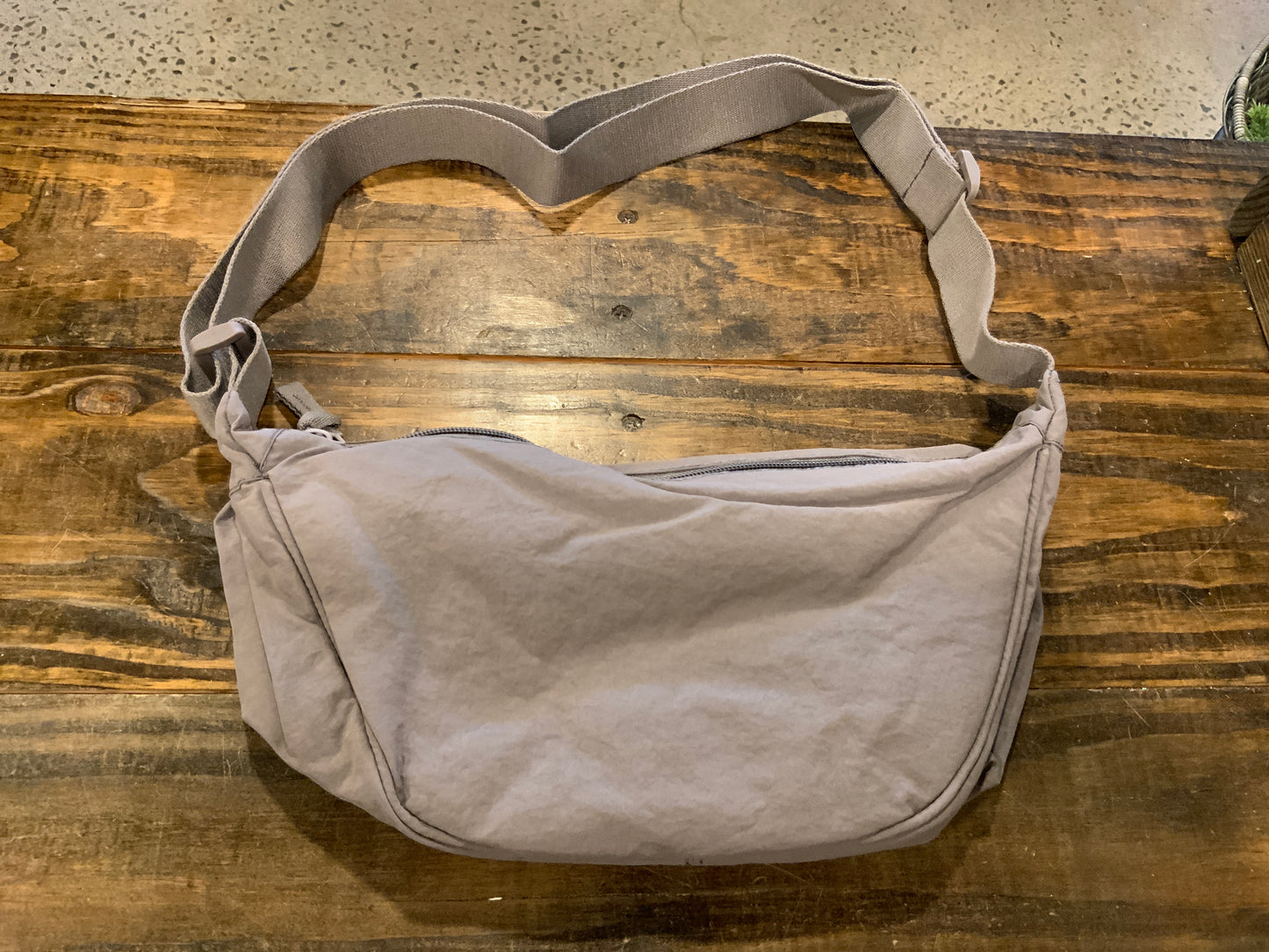 Sling purse