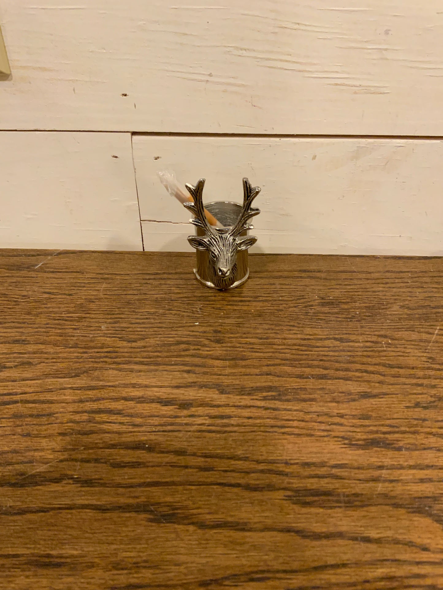 Toothpick holder with deer head