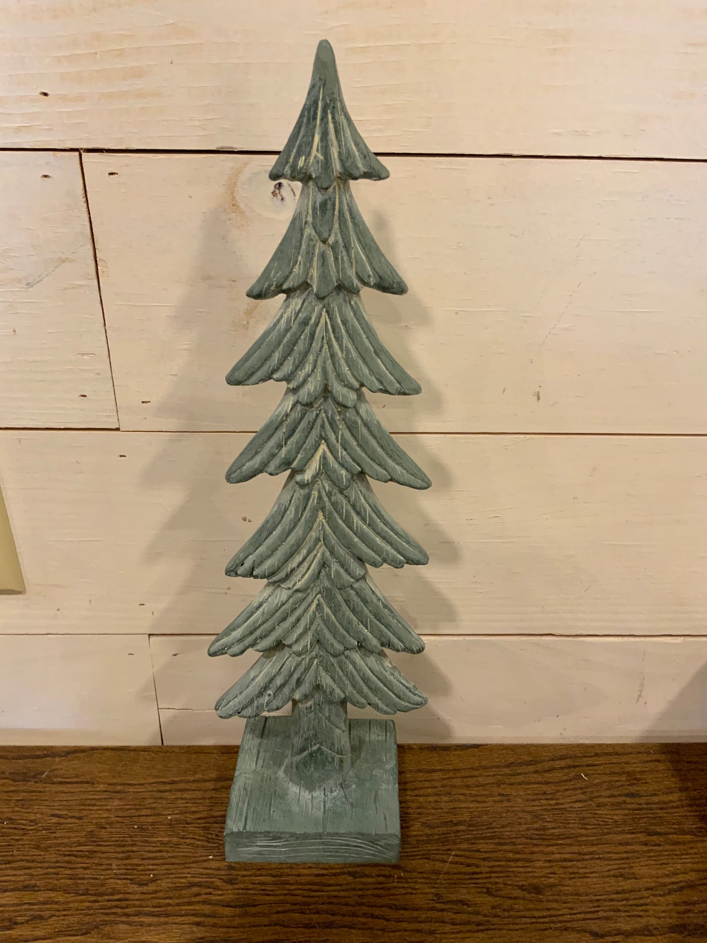 16” resin trees